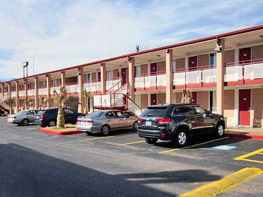 Delux Inn Wichita Falls Buitenkant foto